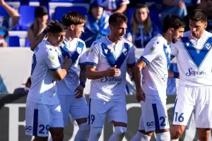 V�lez agudiz� la crisis de Godoy Cruz y subi� a la cima de su grupo