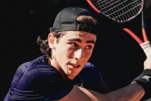 Manu La Serna brill en Trelew y avanz a semifinales del Future M25