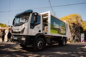 La Municipalidad de Fray Mamerto Esqui recibi dos camiones para reforzar sus servicios pblicos