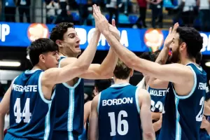 La Seleccin argentina de bsquet derrot a Canad y enfrentar a Brasil en la final de la Americup