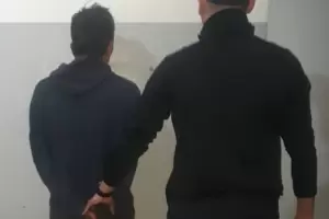 Detienen a un hombre por robar en un local cntrico