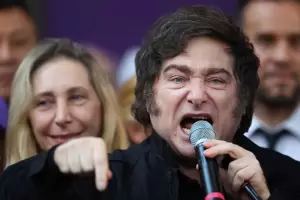 En medio del escndalo, Milei tilda de "psicpata y manipuladora" a la oposicin