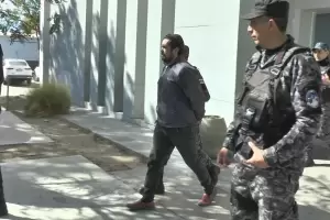 El abogado Filipin asegur que se quit la tobillera porque "deba buscar remedios"