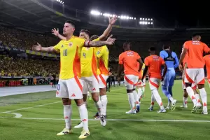 Eliminatorias: Colombia gan� y complic� a Bolivia