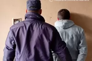 Detienen a un hombre por agredir a su pareja en el sur capitalino