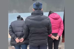 Detienen a dos mujeres por robo en un comercio en Santa Mara