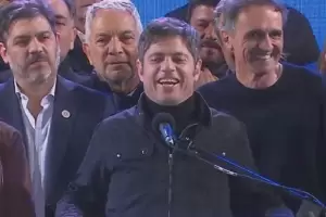 Kicillof les agradeci a Sergio Massa y a Cristina Kirchner: "Fue una victoria aplastante"