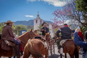 Emotiva 1 cabalgata en homenaje a Fray Mamerto Esqui