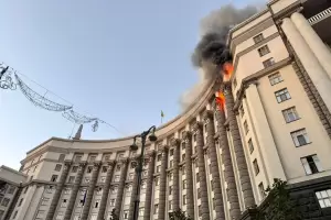 Ucrania tras el ataque ruso al edificio del Gabinete: "No quieren la paz"