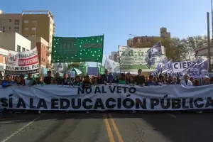 Vence maana el plazo para vetar la Ley de Financiamiento Universitario