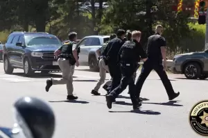 Un tiroteo en escuela secundaria de Estados Unidos dej� tres heridos graves