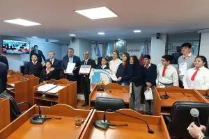 Estudiantes de Sijn recibieron reconocimiento legislativo por proyecto arqueolgico