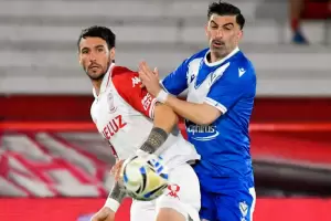 Con uno menos, V�lez rescat� un punto ante Hurac�n por el Torneo Clausura