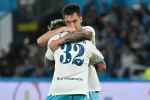 Racing venci a San Lorenzo y llega entonado al cruce de cuartos de la Libertadores