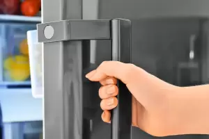 Cmo arreglar la goma de la puerta de la heladera?