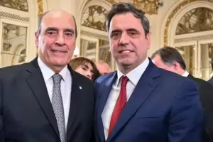 El Gobierno oficializ a Lisandro Cataln y redefini la Jefatura de Gabinete