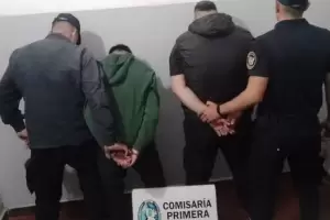 Detienen a dos jvenes y secuestran motocicletas en la Capital