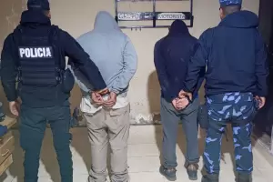 Violencia: dos sujetos atacaron a machetazos a un hombre