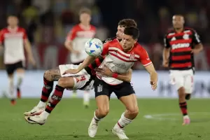 Estudiantes cay en su visita a Flamengo y la serie se definir en La Plata