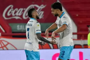 Racing derrot� Hurac�n antes del cruce decisivo con V�lez por la Libertadores
