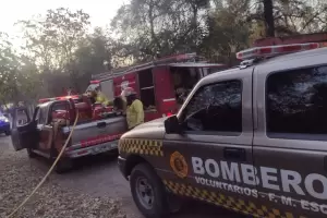 Bomberos controlaron un incendio de gran magnitud en Fray Mamerto Esqui