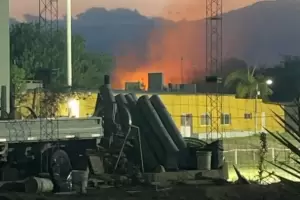 Bomberos controlaron un incendio detrs de la cancha del Club Los Hurones