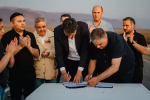 Acuerdan avanzar en un plan de obras para Andalgal� en 2026