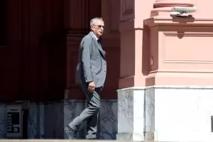 El Gobierno busca eliminar a las drogueras de la compra de medicamentos