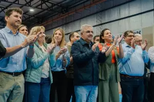 Jalil inaugur un nuevo complejo deportivo en el predio del Sindicato de Luz y Fuerza