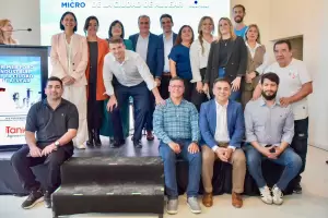 PyMEs catamarque�as mostraron su potencial en el Primer Foro Industrial de Alvear