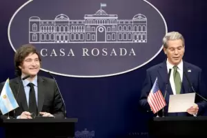 El secretario del Tesoro de EE.UU. confirm que negocia un swap por US$20.000 millones