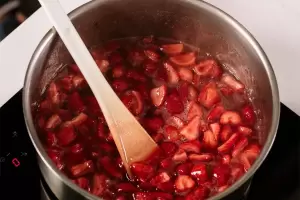 Paso a paso: Cmo hacer dulce de frutilla casero?