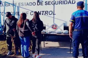 Detienen a una mujer con 4 kilos de droga en un control caminero en Pacln