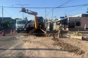 Reparaci�n de ca�er�a afecta el suministro de agua en zona sur