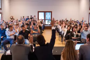 R�cord de participaci�n y aprobaci�n un�nime en la Asamblea del Colegio de Abogados de Catamarca