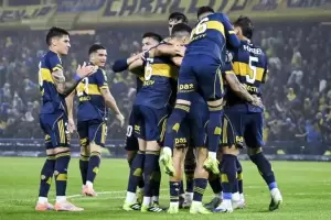 Boca gole 5-0 a Newells en la Bombonera y qued como lder de la Zona A