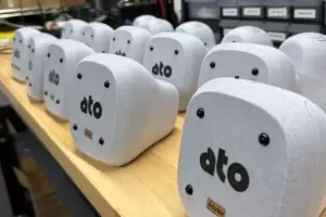 Ato, la app para combatir la soledad de los adultos mayores: quin es el inversor argentino