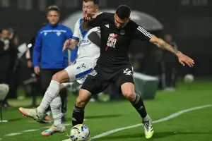 Deportivo Riestra igual con Vlez y se mantiene en la cima de la Zona B