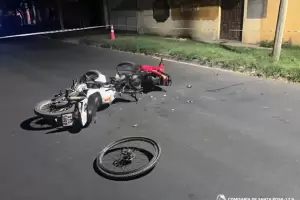 Fuerte choque de motos en Valle Viejo: tres heridos