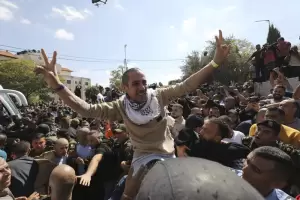 Llegaron a Egipto los 154 prisioneros palestinos deportados por Israel