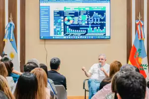 Jalil impulsar otra vez, la jornada completa en todas las escuelas de Catamarca