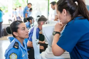 Realizan controles oftalmolgicos a ms de 200 cadetes de la Escuela de Formacin Policial