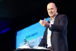 Sturzenegger apunt contra los empresarios en IDEA: "Les dimos libertad y no hacen nada"