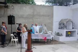 Inauguran gruta y entronizan imgenes de la Virgen del Valle y el Beato Esqui