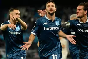 Racing derrot� a Aldosivi y se acerc� a la cima de la zona A