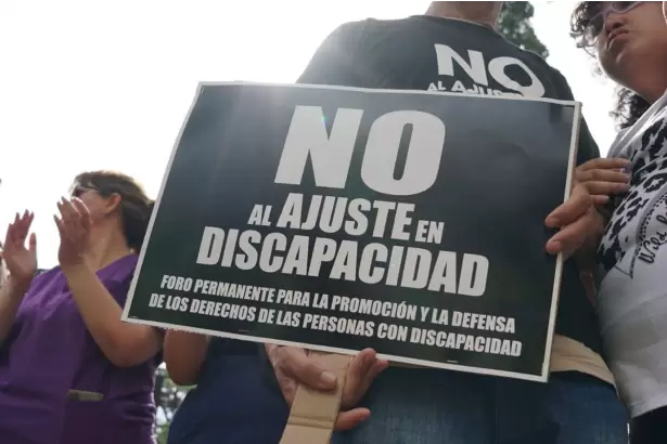 Tras la pol�mica, el Gobierno presenta un proyecto "superador" a la emergencia en Discapacidad