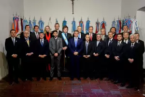 El Gobierno prepara cambios en el gabinete y negociaciones con las provincias