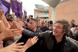 Milei cierra su campaa en Rosario junto a todo el Gabinete y los principales candidatos