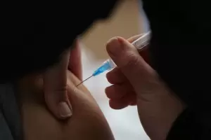 Una vacuna contra el Covid-19 mostr duplicar la supervivencia en pacientes con cncer de pulmn