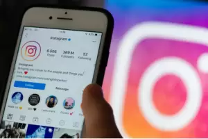 Estafas online: Meta elimin ms de ocho millones de cuentas falsas en Facebook e Instagram